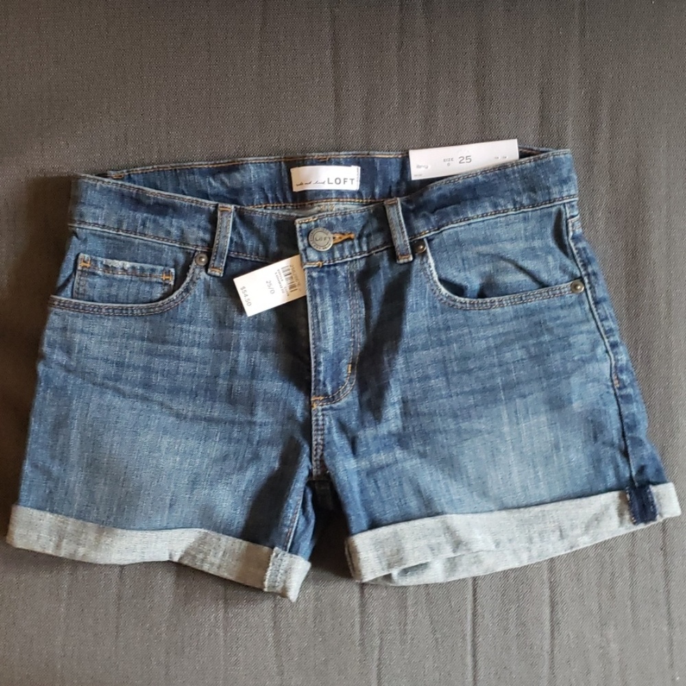 LOFT Mid-Rise Denim Shorts sz 0 NWT